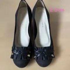 リボン付きブラックパンプス 中ヒール