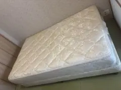 大塚家具で購入したキングスダウン製のセミダブルベッド　プレステージ2