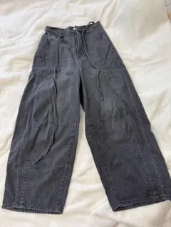 ローリーズファーム　イージーバレルデニムパンツ　ブラックのサムネイル