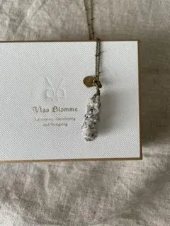 Vlas BlommeArabesque Braid ロングネックレスペンダント