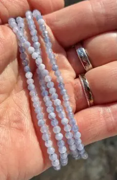 一連売　天然石タンザナイト　ビーズ　3ミリ　ラウンドカット　約130個