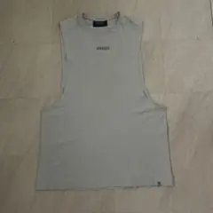 VANQUISH ノースリーブタンクトップ