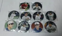 WBCガチャ第二弾　大谷選手入り　缶バッジ＆アクスタセット WBCガチャ第二弾 大谷選手入り 缶バッジ＆アクスタセット - メルカリ