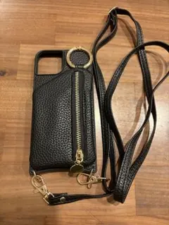 ブラックショルダーストラップ付きスマホケース　iPhone14用