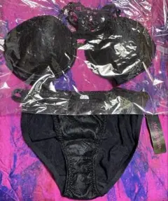 新品未使用 ハラークイン Harlequin フロントホック D70 黒レース