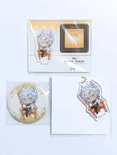 ツイステッドワンダーランド　缶バッジ　アクリルキーホルダー　アクリルスタンド