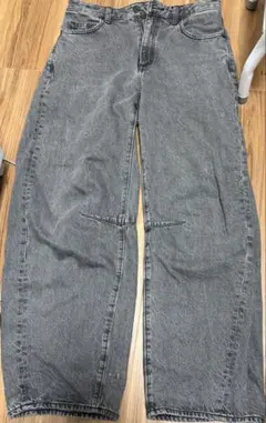 グレー ワイドレッグデニム