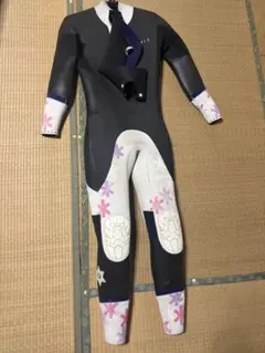 QUIVERウェットスーツ サーフィンのサムネイル