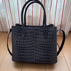 型押し本革バッグ