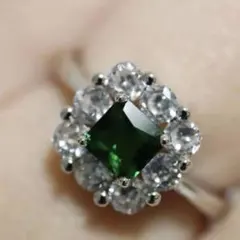 【GR033】高品質なエメラルドのようなキラキラシルバーリング