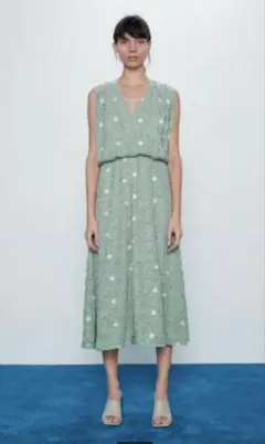 【美品】zara ワンピース グリーン フラワー刺繍 ドット xs ノースリーブ