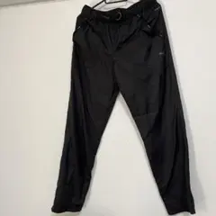 PUMA 黒 ナイロンパンツ