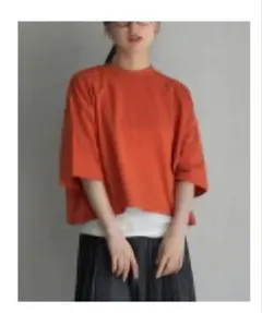 オレンジ クルーネック 半袖Tシャツ