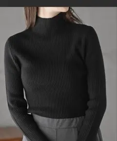 ハイネック ブラック