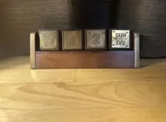 木製置き型カレンダー