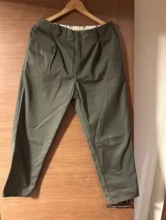 UNIVERSAL OVERALL オリーブ チノパン