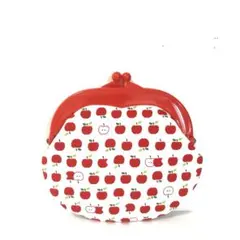 真っ赤な小さいリンゴがいっぱいのがま口ポーチ(プラ中/レッド)