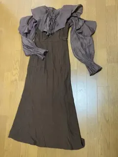 フリル付きブラウン　ニットワンピース