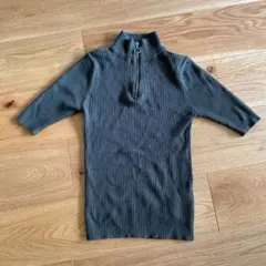 半袖　ニット　カーキ　チャック