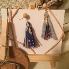 送料込 タッセルピアス 赤 青 ロンハーマン好きにも