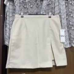 GU 白タイトスカート