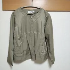 NATURAL BEAUTY BASIC カーキ ジャケット M ショート丈のサムネイル