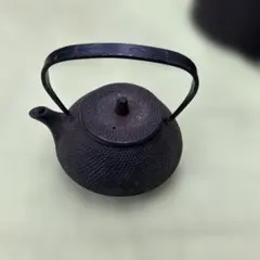 南部鉄器 昭和47年当時物 吊り花器 吊花瓶 三日月 猿手 盛岡 岩鋳 吊花