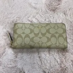 コーチ✨coach ✨ホワイト×ベージュ　ラウンドファスナー財布　美品