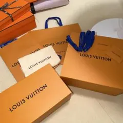 LOUIS VUITTON 空箱、保存袋、リボン