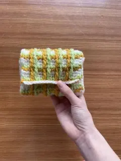 ［ハンドメイド編み物］ 小物入れ　デジカメケース　イエローグリーン