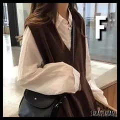 新品 Vネック ベスト ニット サイドスリット 無地 シンプル  おしゃれコーデ