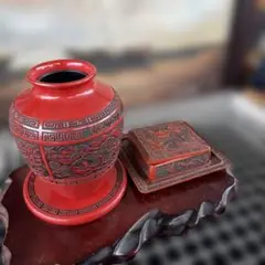 美品／堆朱の彫刻花瓶 /中国骨董/週末限定セール 楽天市場】骨董○堆朱花文花瓶○堆朱 / 銅製 / 陰刻文 | 20世紀