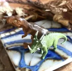 新品★未使用★フィギア★フィギュア★リアル★生き物★恐竜★肉食★草食
