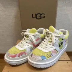 UGG レディース スニーカー マルチカラー　美品のサムネイル