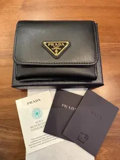【新品未使用】　PRADA プラダ　三つ折り　財布 ブラック レザー