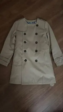 ベージュ ダブルブレスト トレンチコート