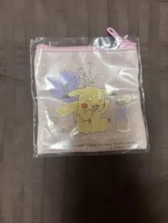 ポケモン　ガチャガチャ　ポーチ　ピカチュウ