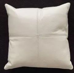 Cassina IXC カッシーナ レザークッション セット 白 黒 Cassina IXC カッシーナ レザー クッション ブラック×ホワイト - メルカリ
