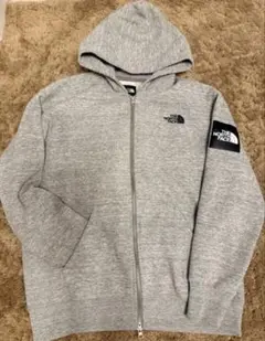 ノースフェイスジップパーカー