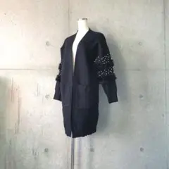 新品タグ付きファー付きパール袖ニットロングカーディガンブラックFREE