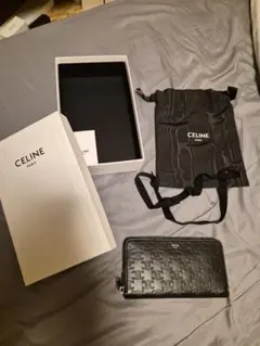 CELINE トリオンフ エンボス 長財布 ブラック シルバー金具のサムネイル