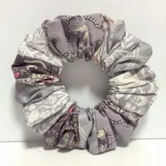 クロッカス系　シュシュ　ハンドメイド　シンプル