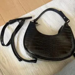 ブラック ハンドバッグ