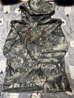 アンダーアーマー リアルツリー カモ柄 パーカー メンズSMサイズ　アメリカ古着