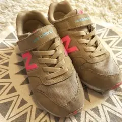 new balance スニーカー