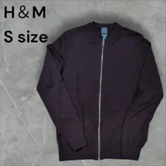 H&M ダークプラム ジップアップニット Sサイズのサムネイル