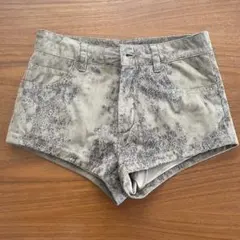 Erin Wasson × RVCA レザー風ショートパンツのサムネイル