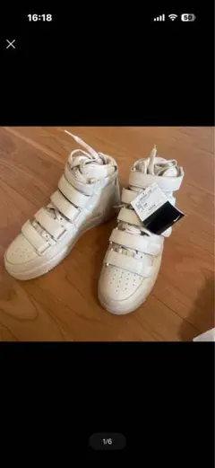 Billie Eilish × Nike Air Force 1 High.のサムネイル