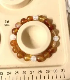 カーネリアン12mmとクラック水晶8mm