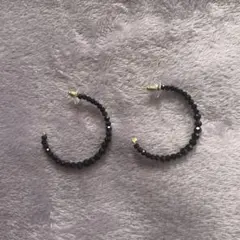 黒ビーズ フープピアス 中型